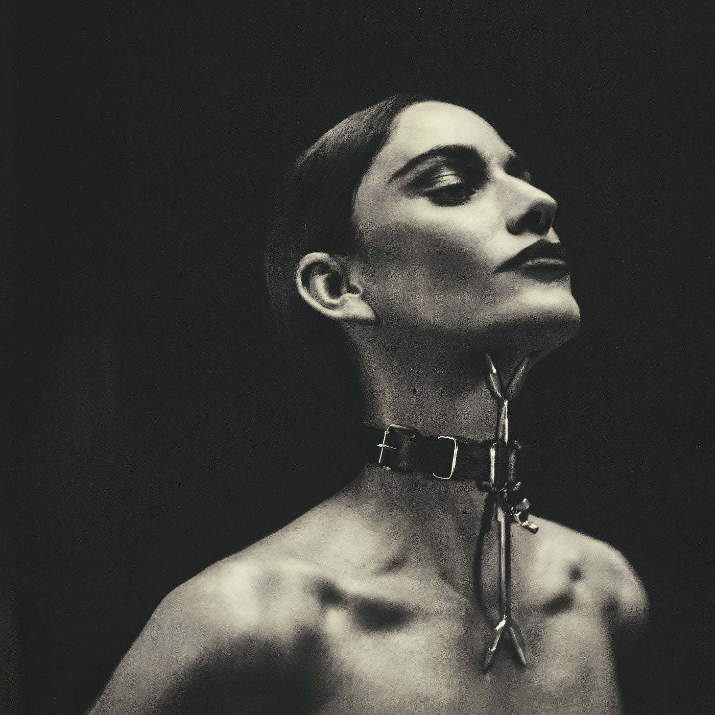 Niia V (Opaque White Vinyl)